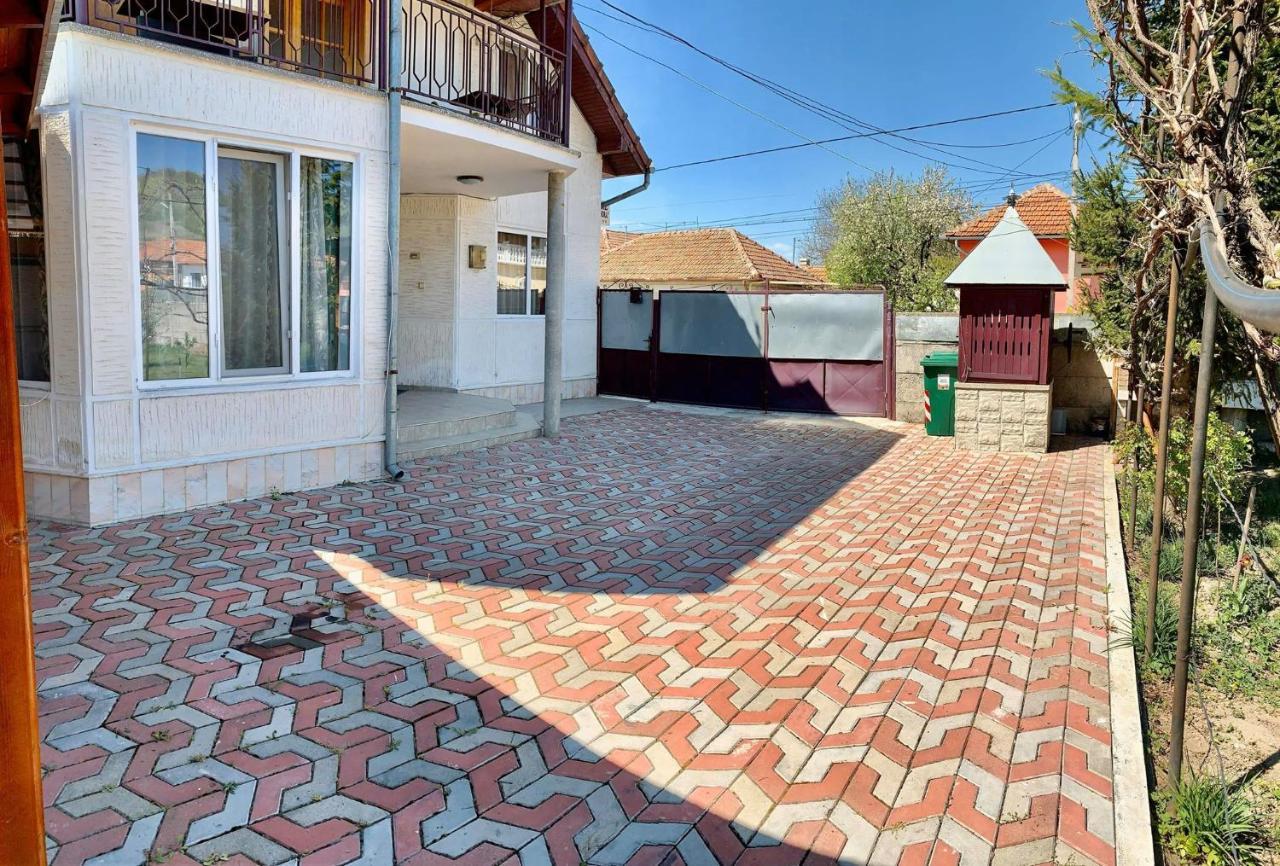 Casa Debora Haţeg Exterior foto